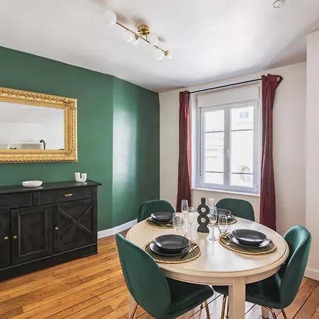 Le Salin - Center - Cathedrale